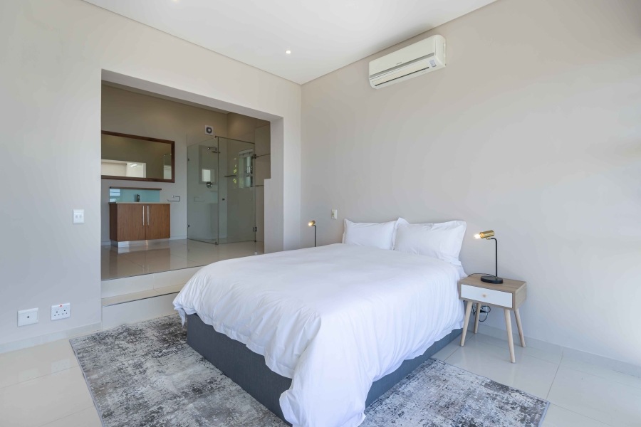 To Let 6 Bedroom Property for Rent in Bantry Bay Western Cape